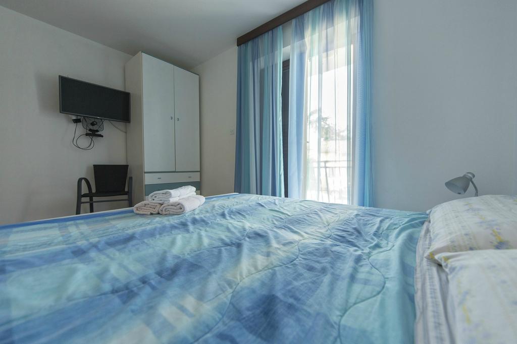 Apartments Jurisevic Umag Bagian luar foto