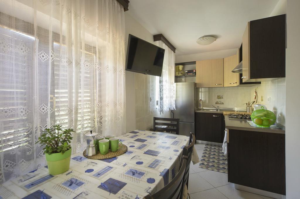 Apartments Jurisevic Umag Bagian luar foto